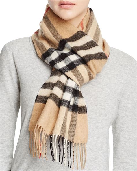 burberry heritage giant icon charcoal cashmere scarf|Burberry Giant Icon Check Cashmere Scarf .